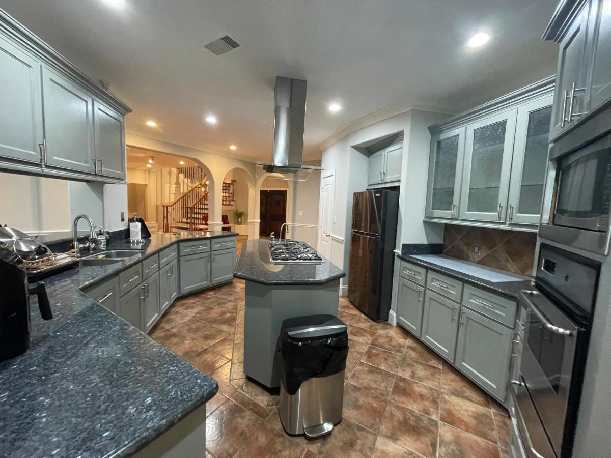 הוילה Luxuria Mini-Mansion Near Houston Downtown מראה חיצוני תמונה