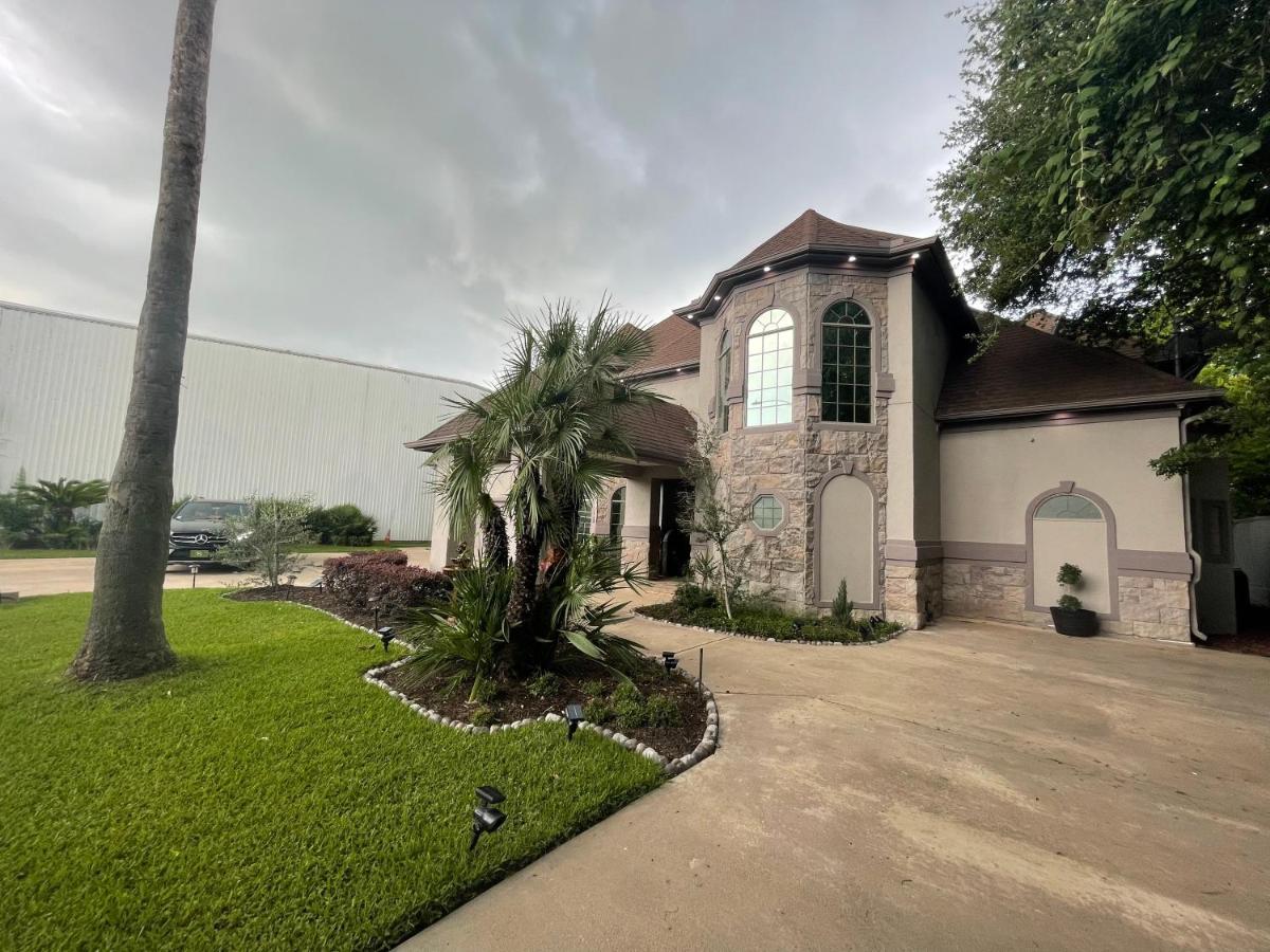 הוילה Luxuria Mini-Mansion Near Houston Downtown מראה חיצוני תמונה