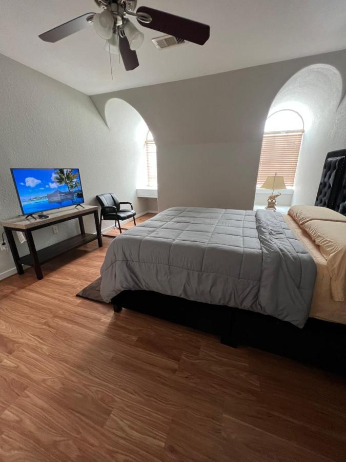 הוילה Luxuria Mini-Mansion Near Houston Downtown מראה חיצוני תמונה