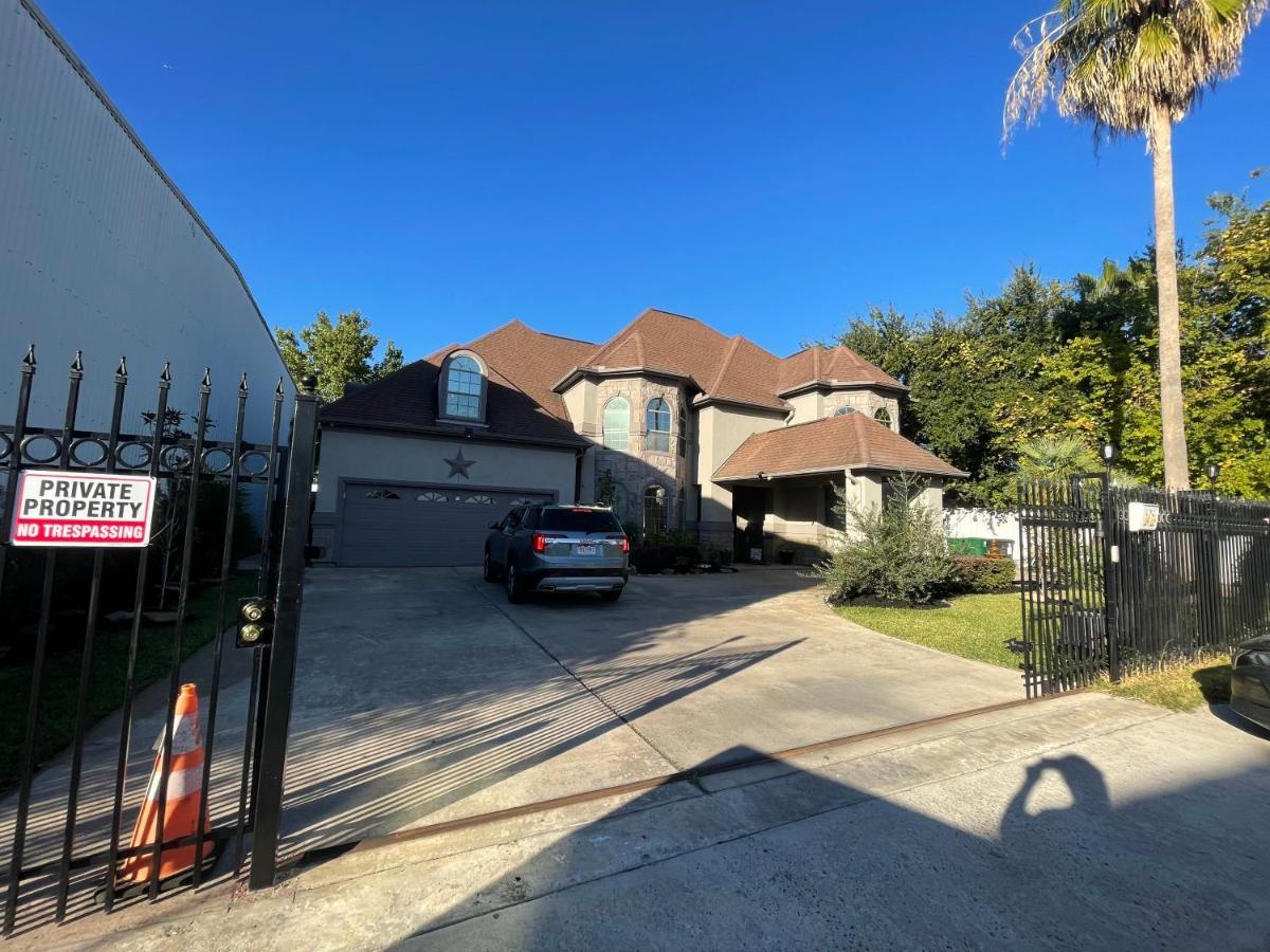 הוילה Luxuria Mini-Mansion Near Houston Downtown מראה חיצוני תמונה